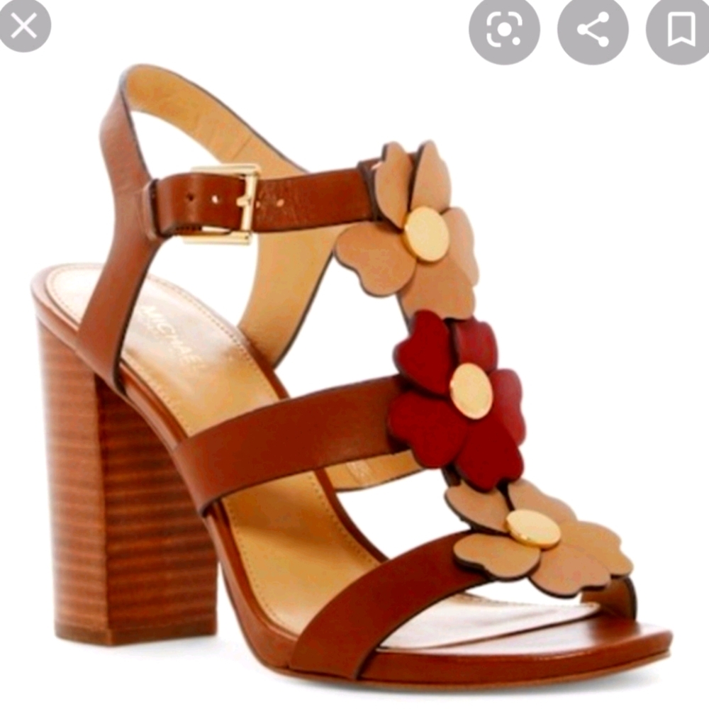 Pre-owned sandal